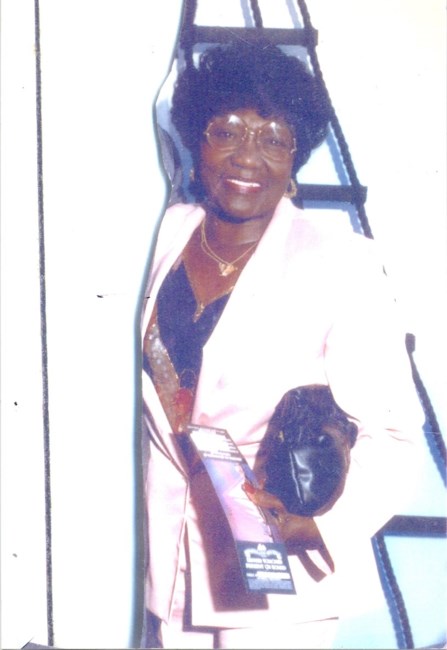 Obituary of Helen B. Mack