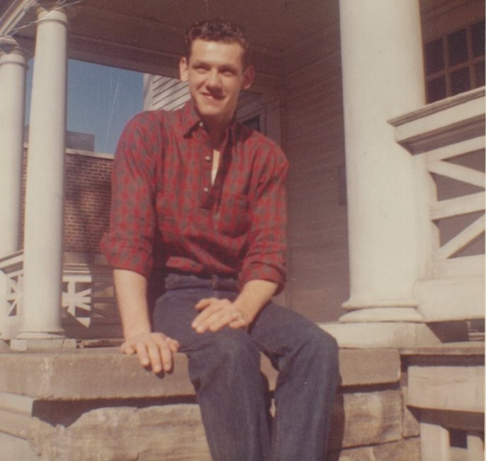 Obituary of Max D Holeman