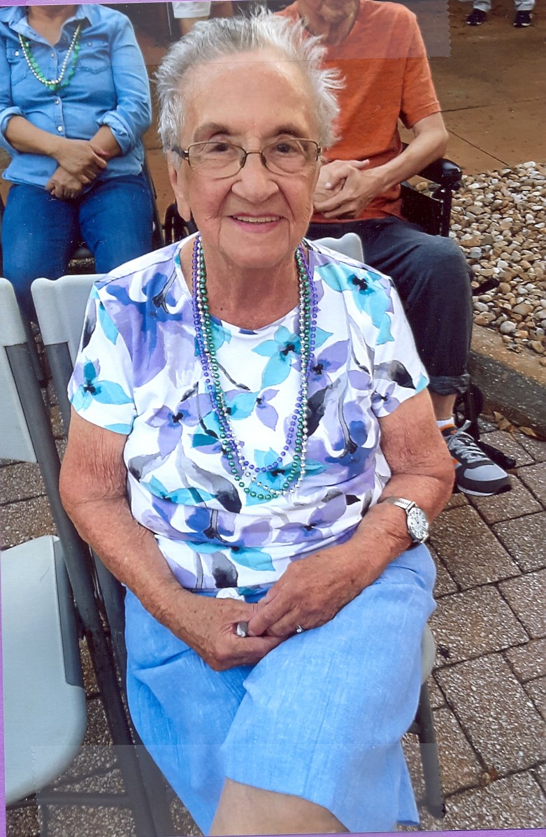 Obituary of Suzanne Mary Lau