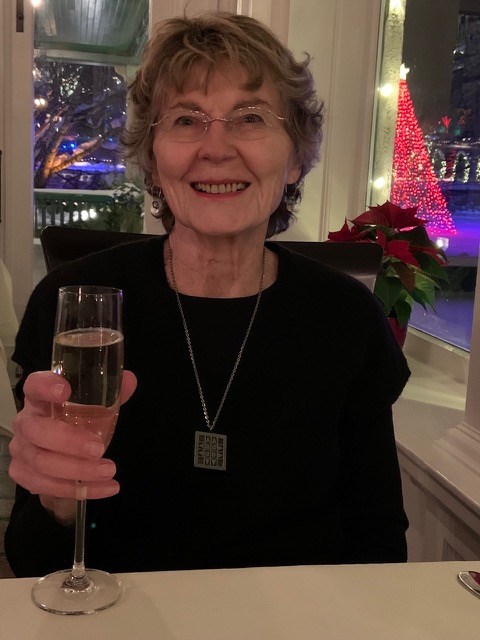 Obituario de Dr. Carol Marie Lalli (Parsons)