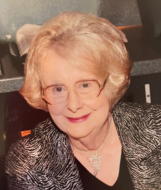 Obituary of Kaye Gwladwen Jellett