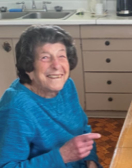 Obituary of Annie Vivian Peterson