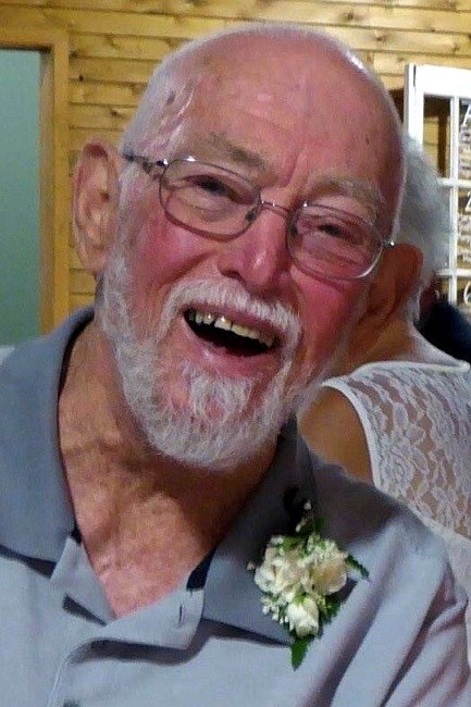 Obituary of Ray Glenburne Derbyshire