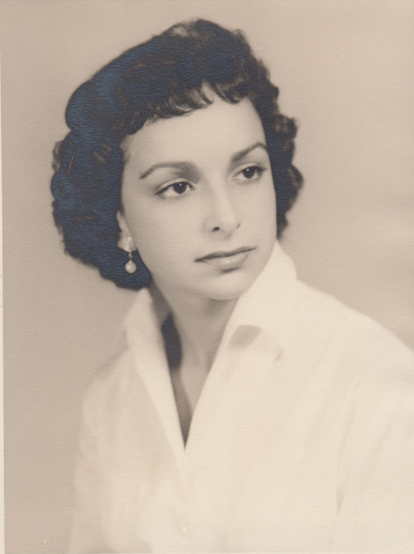 Obituary of Bertha L. Perez