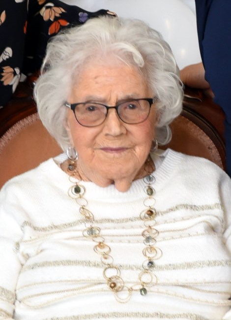 Obituary of Madeline Maria Wall