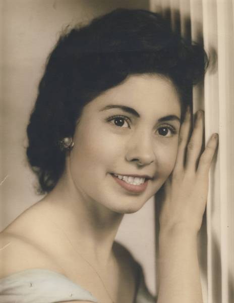 Obituary of Evangelina S. Benavides