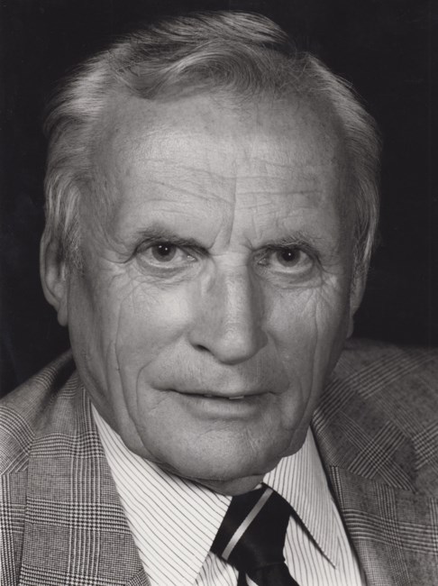 Obituario de Mr. William Alan Davidson