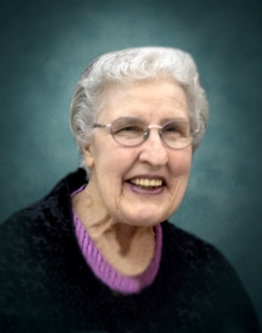 Obituary of Vivian Marie Daywalt