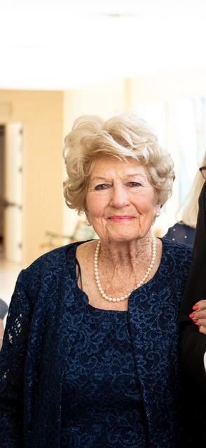 Obituary of Betty Hays Stockbridge