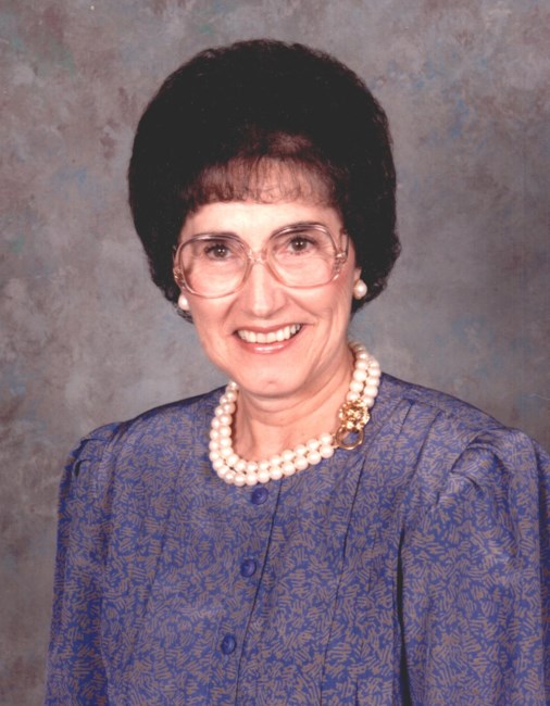 Obituary of Helen Bogar Moore