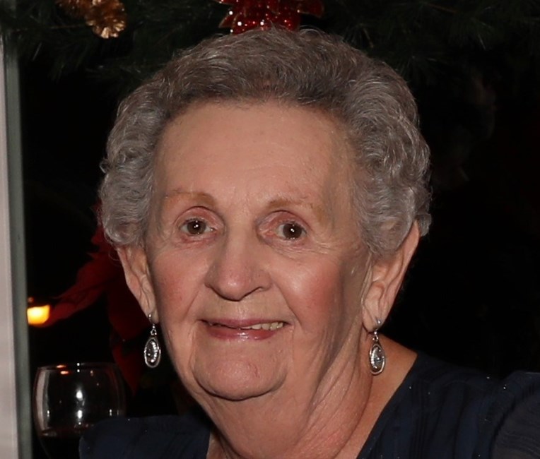 Obituary of Joan L. McPhillips