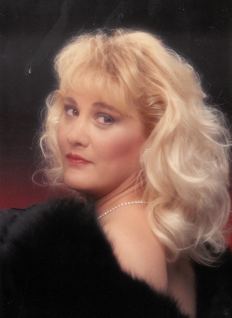 Obituary of Suzanna Lee Hall