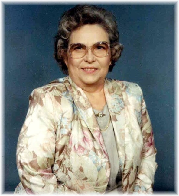 Obituario de Mrs. Nadyne Gray