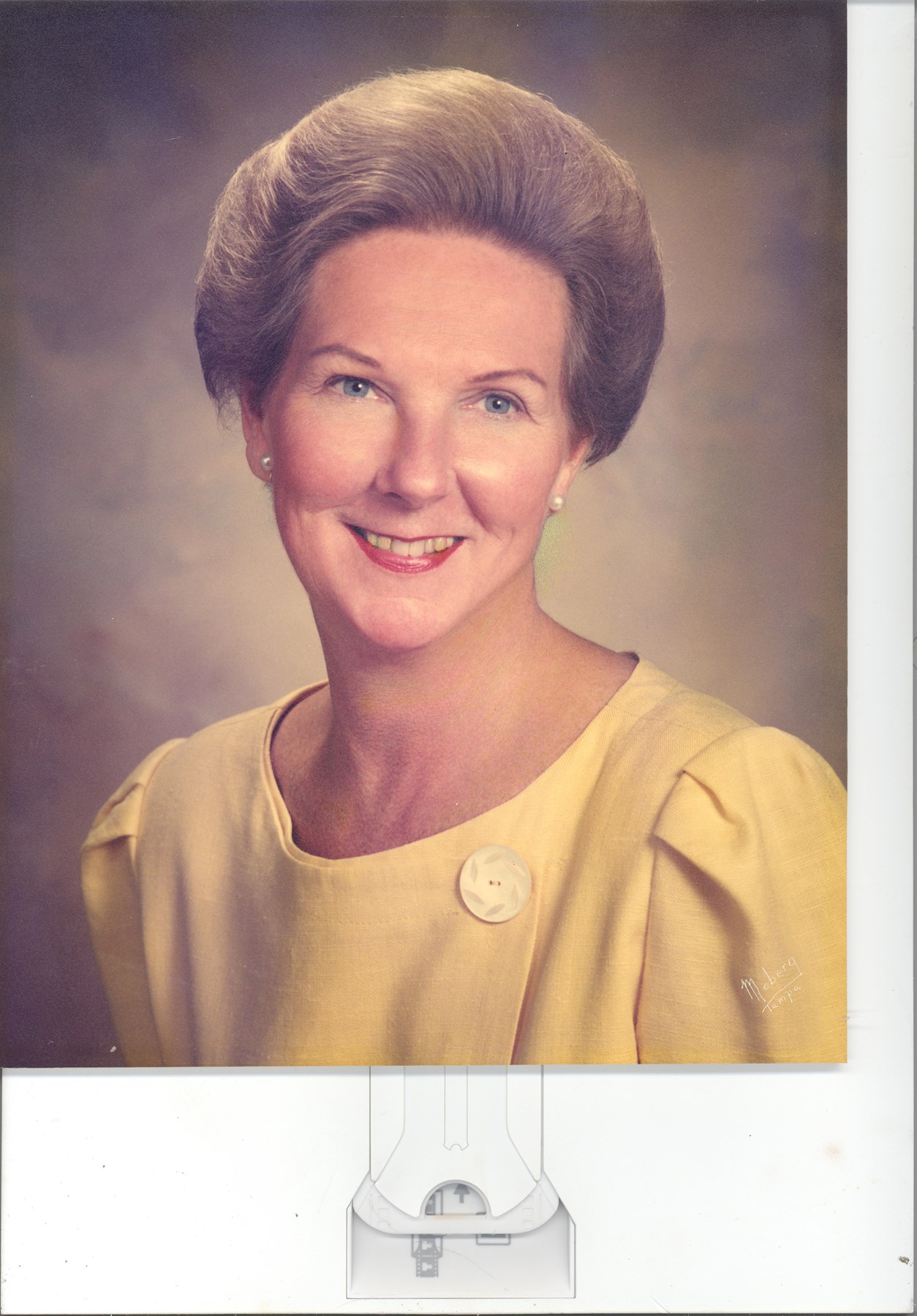 Obituary of Jean Bacon Divers