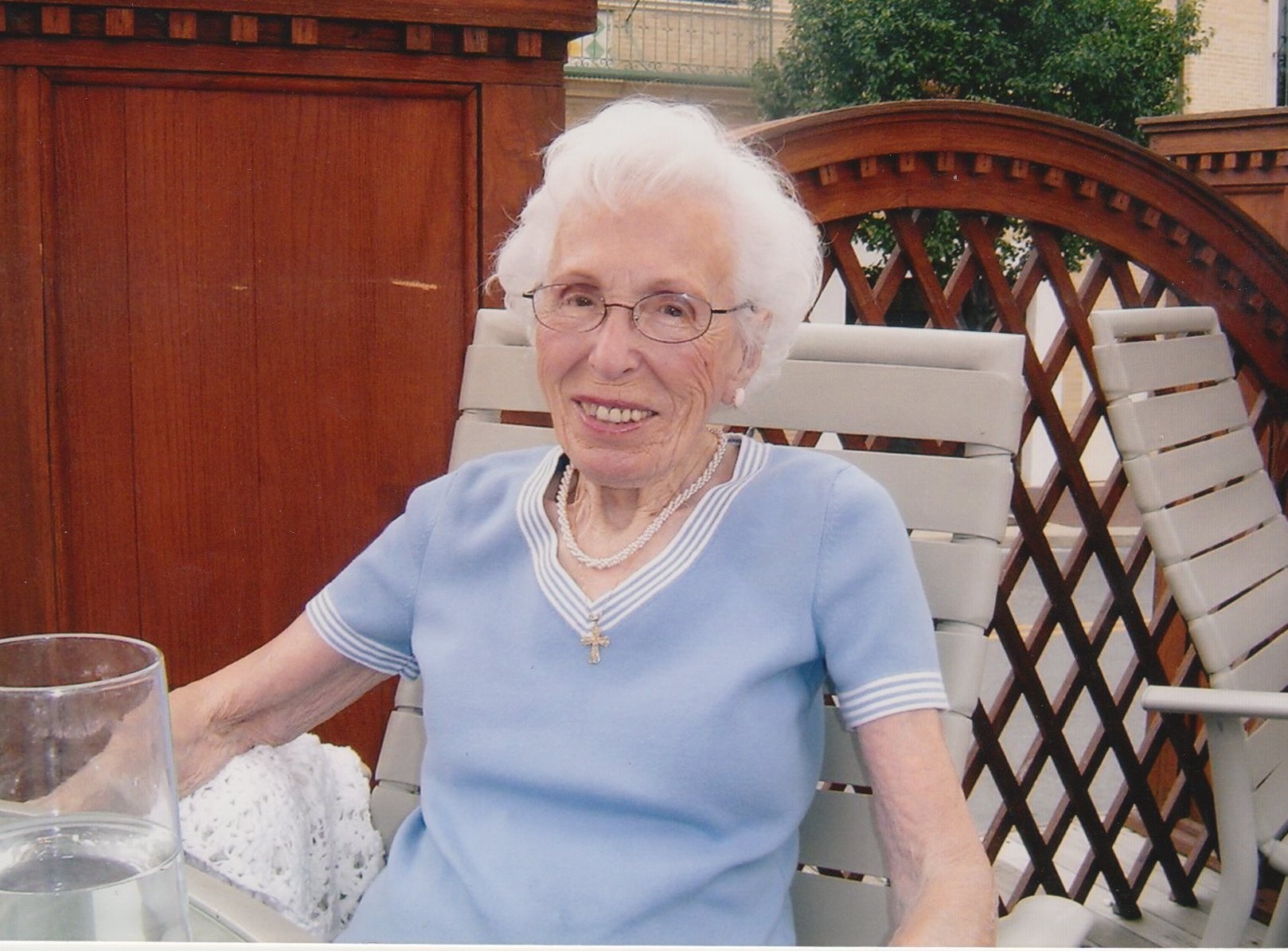 Obituary of Geneva (Kramos) Beades