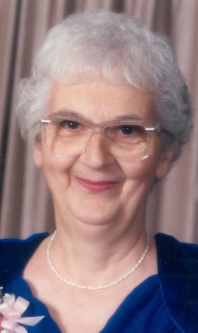 Obituario de Beatrice Mae MacGillivray