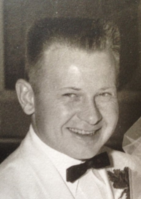 Avis de décès de John Albert Hieb