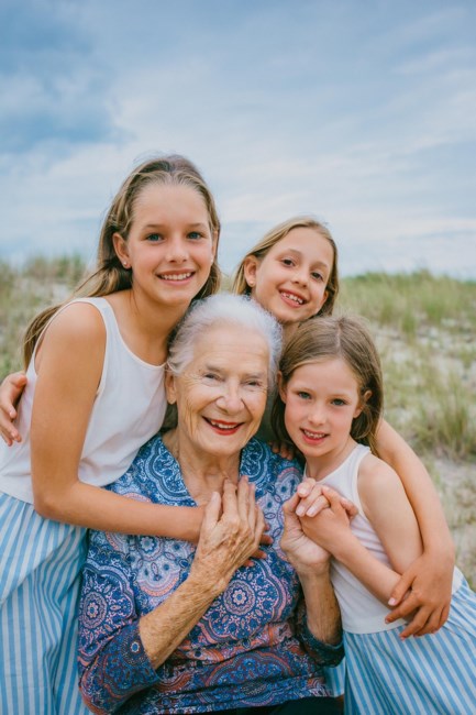 Obituary of Eva Quiñones