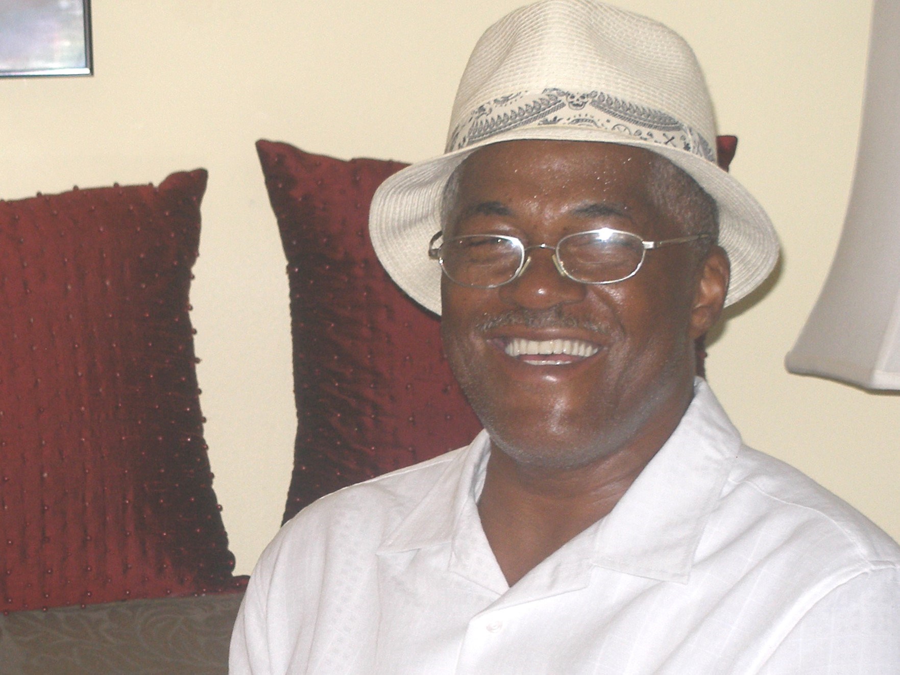 Obituario de Johnnie Hugh Victor Ford