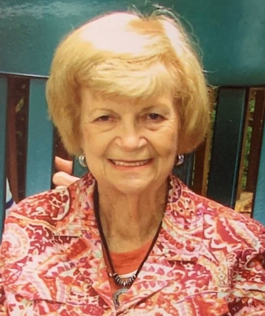 Obituary of Yvonne Joy Lumsden