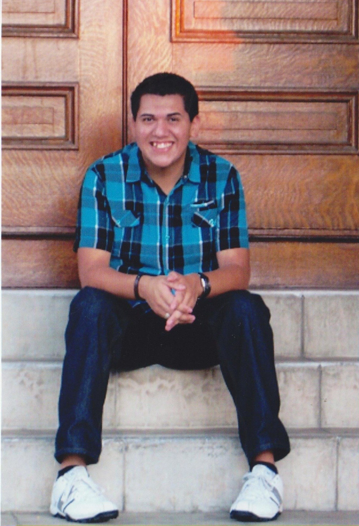 Obituary of Frank Hernandez