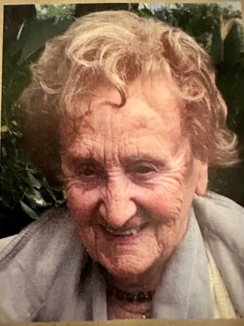 Obituary of Gretchen Blanka Lueken