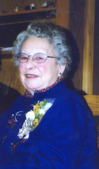 Obituario de Dorothy J. Thomas Straten