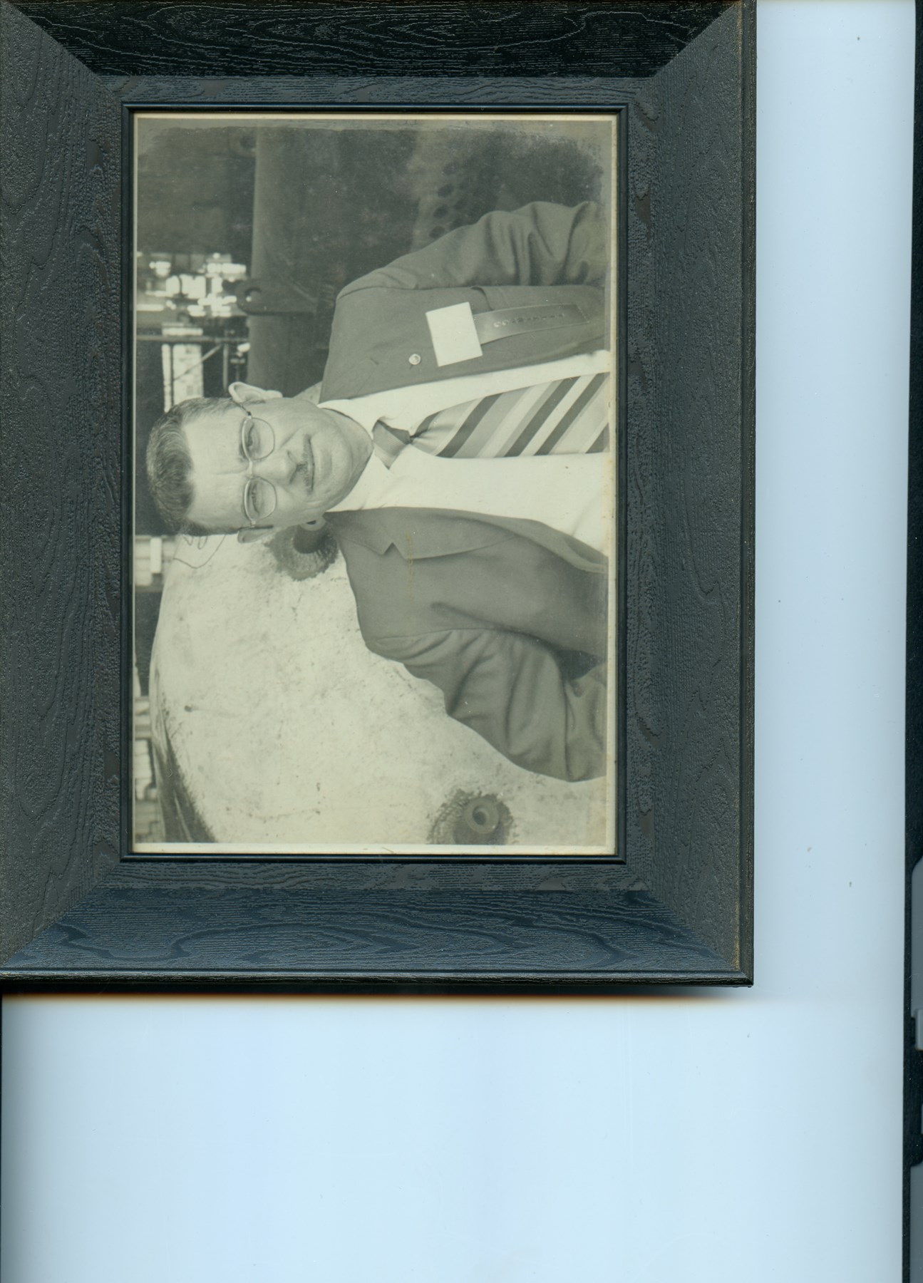 Obituario de Robert Raleigh Holden