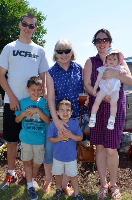 Obituary of Leslie M Jauregui