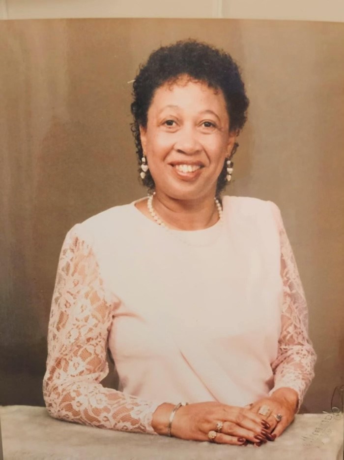 Obituary of Alice Jean Overton