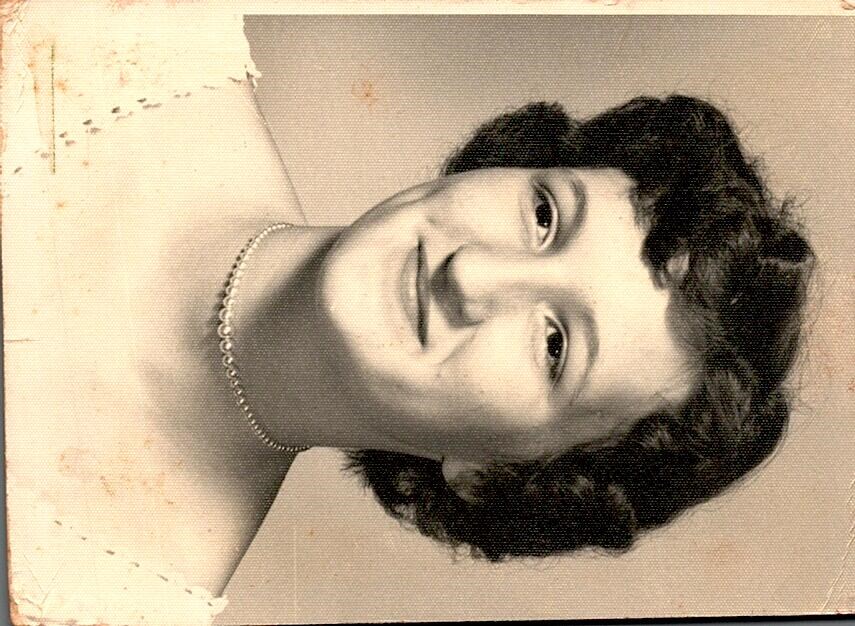 Obituary of Evelyn G Davis