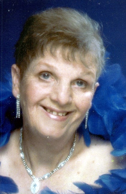 Obituario de Carolyn Kay Mullens