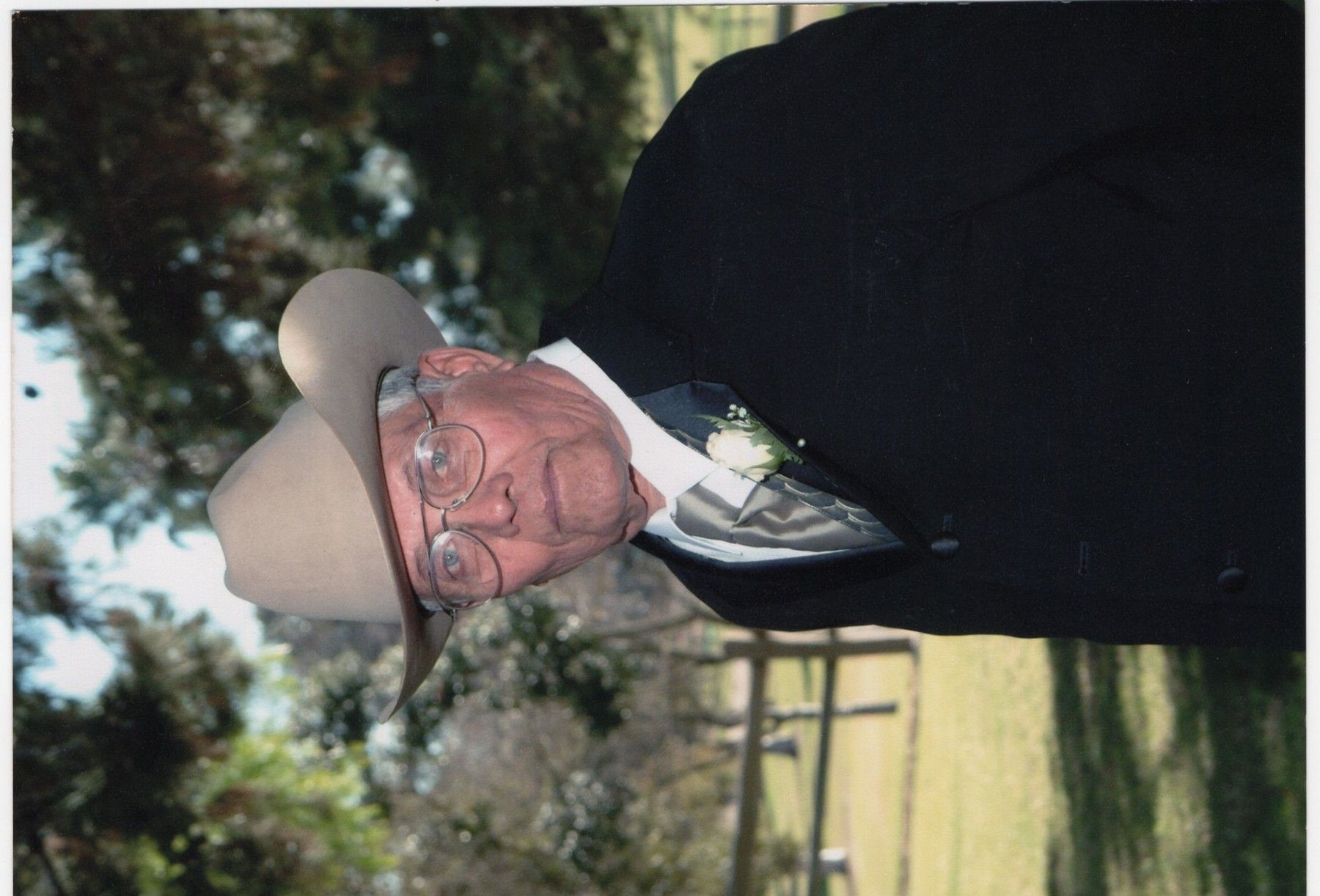 Obituario de Agapito Mendoza Gomez