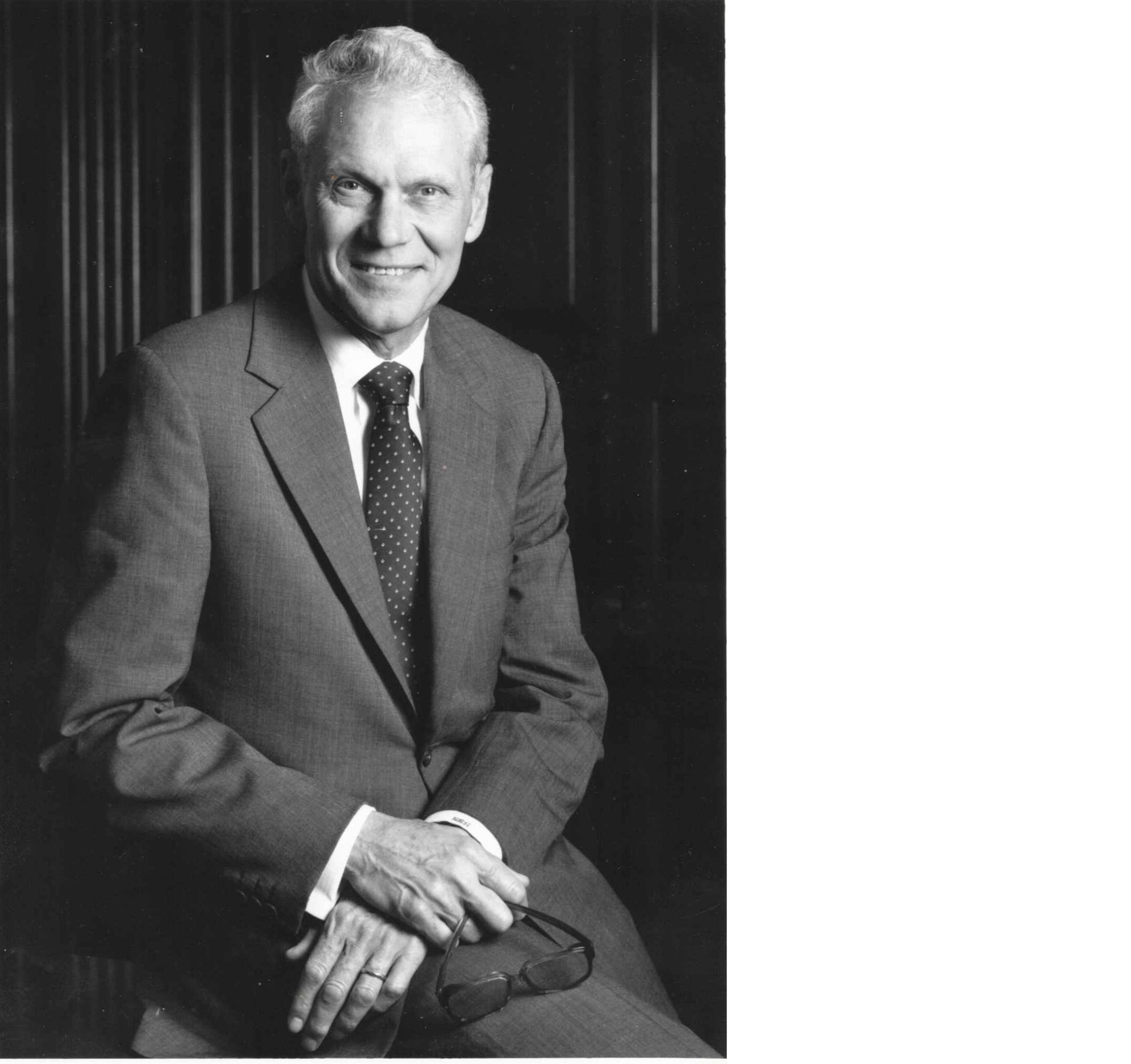 Obituary of Robert E. Hecht Sr.