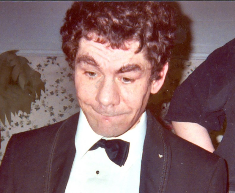 Obituary of Michael Elthorp Card