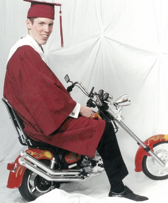 Obituary of Robert Allen Lampreau