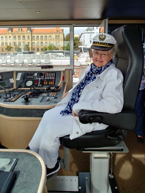 Obituary of Anna Lalka Leake