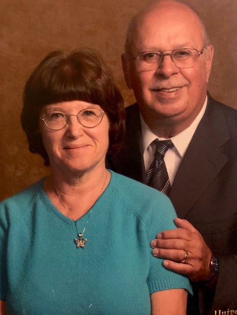  Obituario de Richard & Janet Peters
