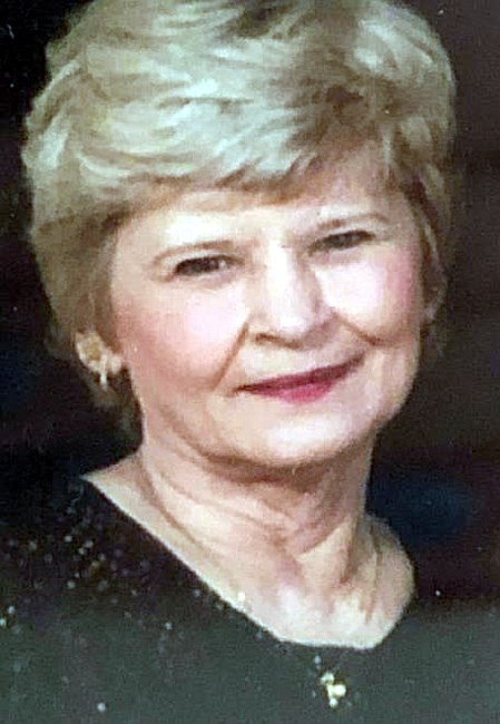 Obituary of Evelyn "Sissy" Faye Kay