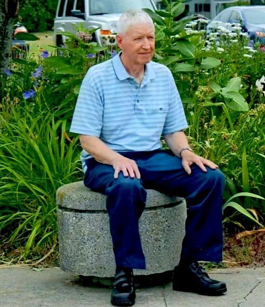 Obituary of Vernon Dean Makley