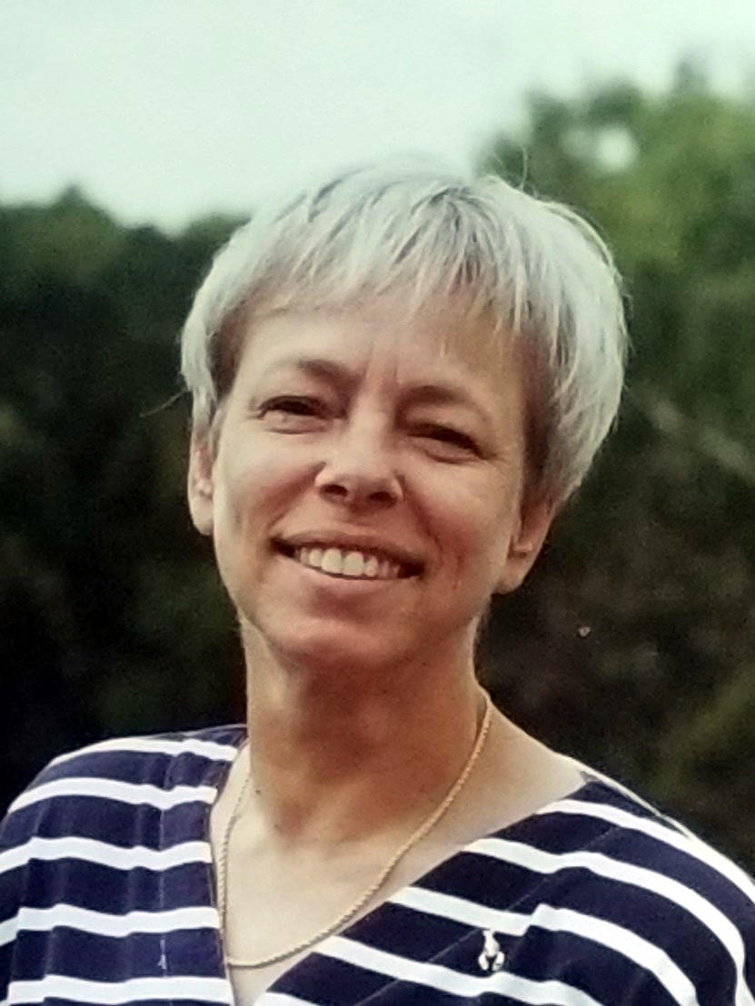 Carol Soutiea Obituario St. Louis, MO