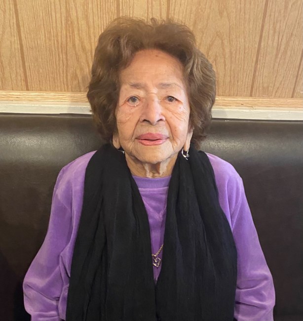 Obituary of Petra Santos