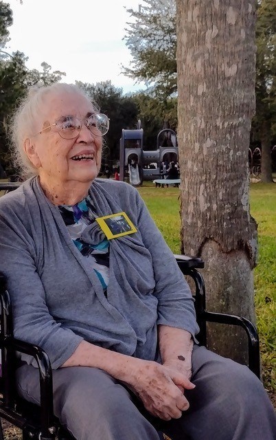 Obituary of Frances Ray Barrett