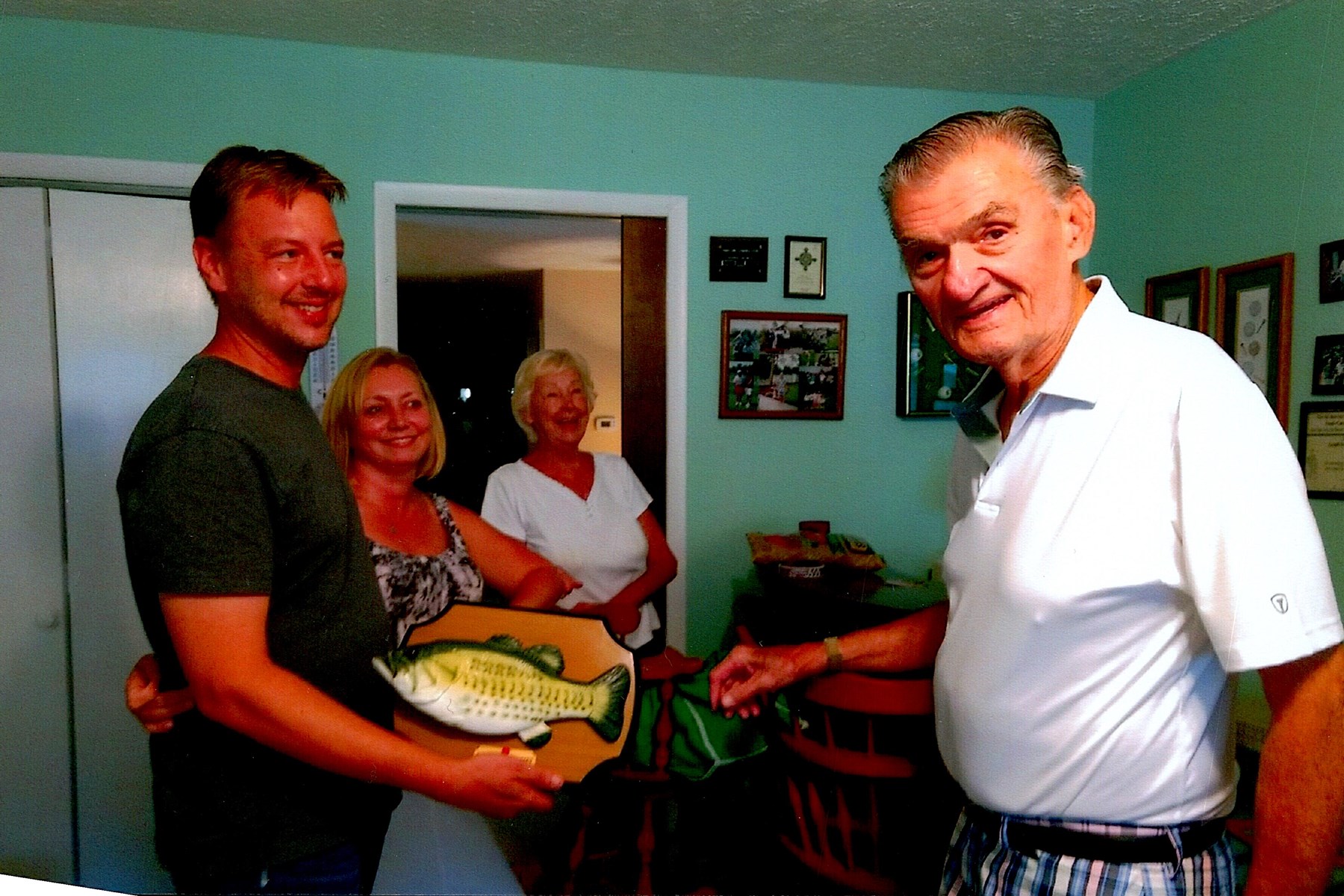 Obituary of Thomas H. Edwards Jr.