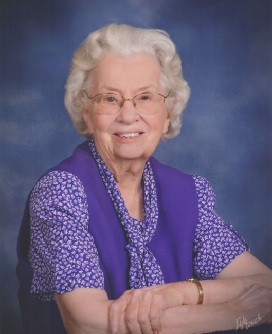 Obituario de Evelyn Jane Hall