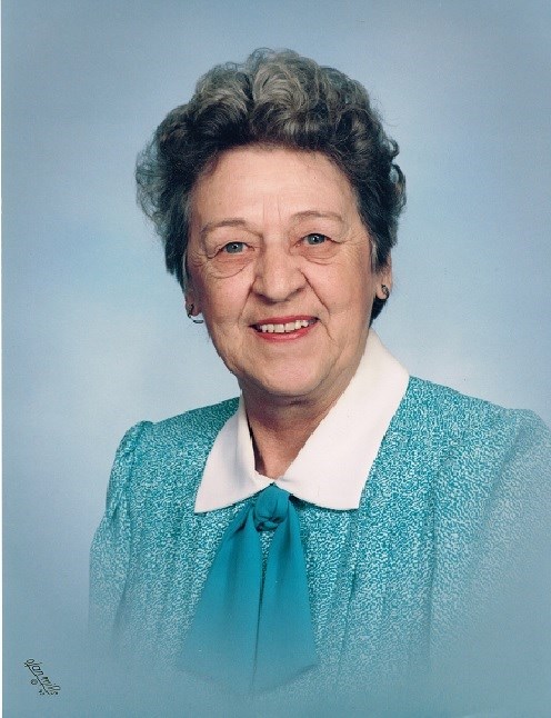 Obituary of Ruth Hoffecker Warfield