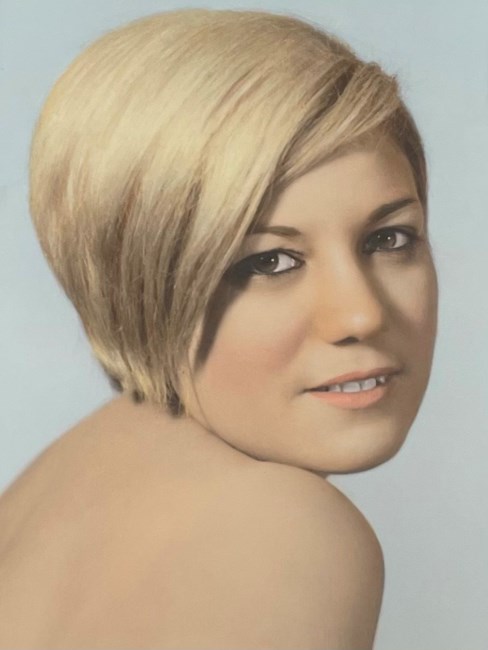 Obituary of Esther Moreno