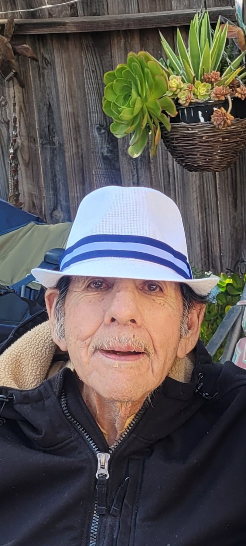 Avis de décès de Esteban Telles