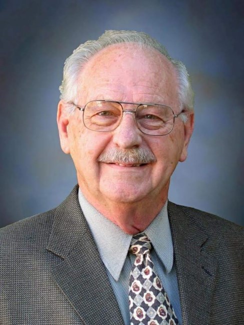 Obituario de Henry H. Dueck