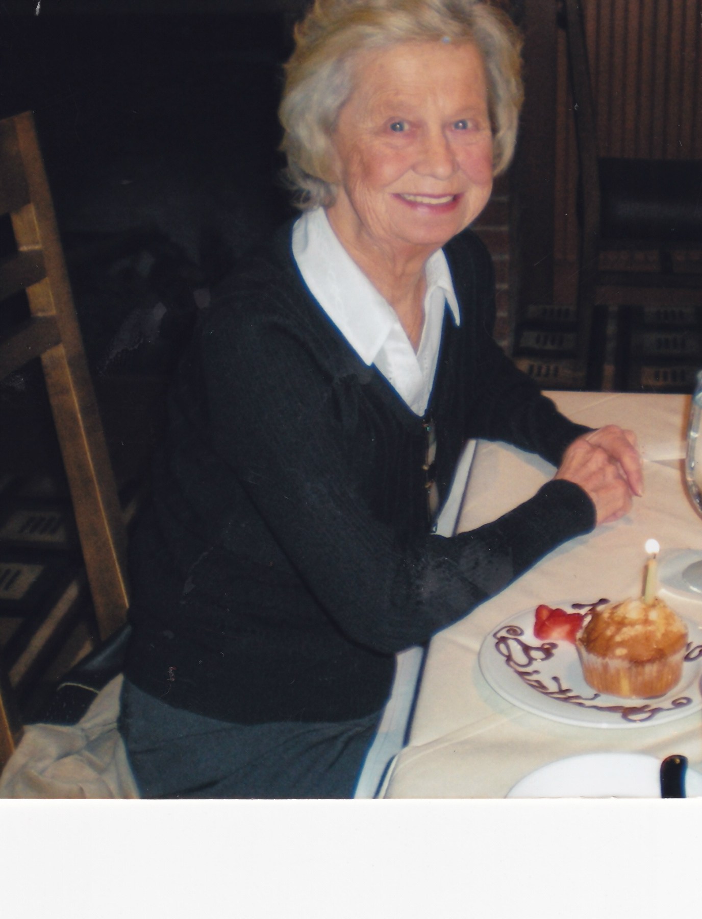 Obituario de Ruby Pauline Lundquist Johnston